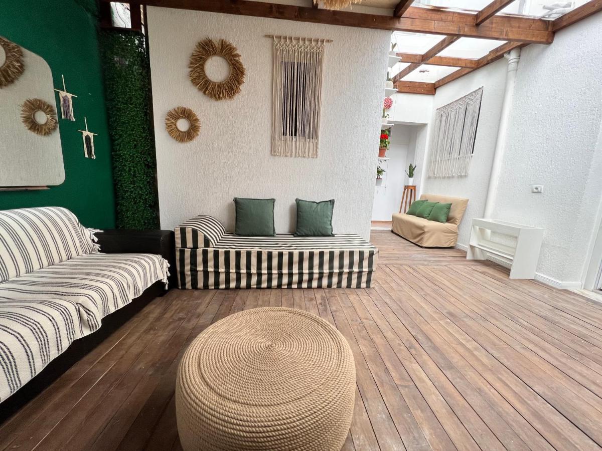Trip'N'Hostel Chill Zone Tiranë Ngoại thất bức ảnh