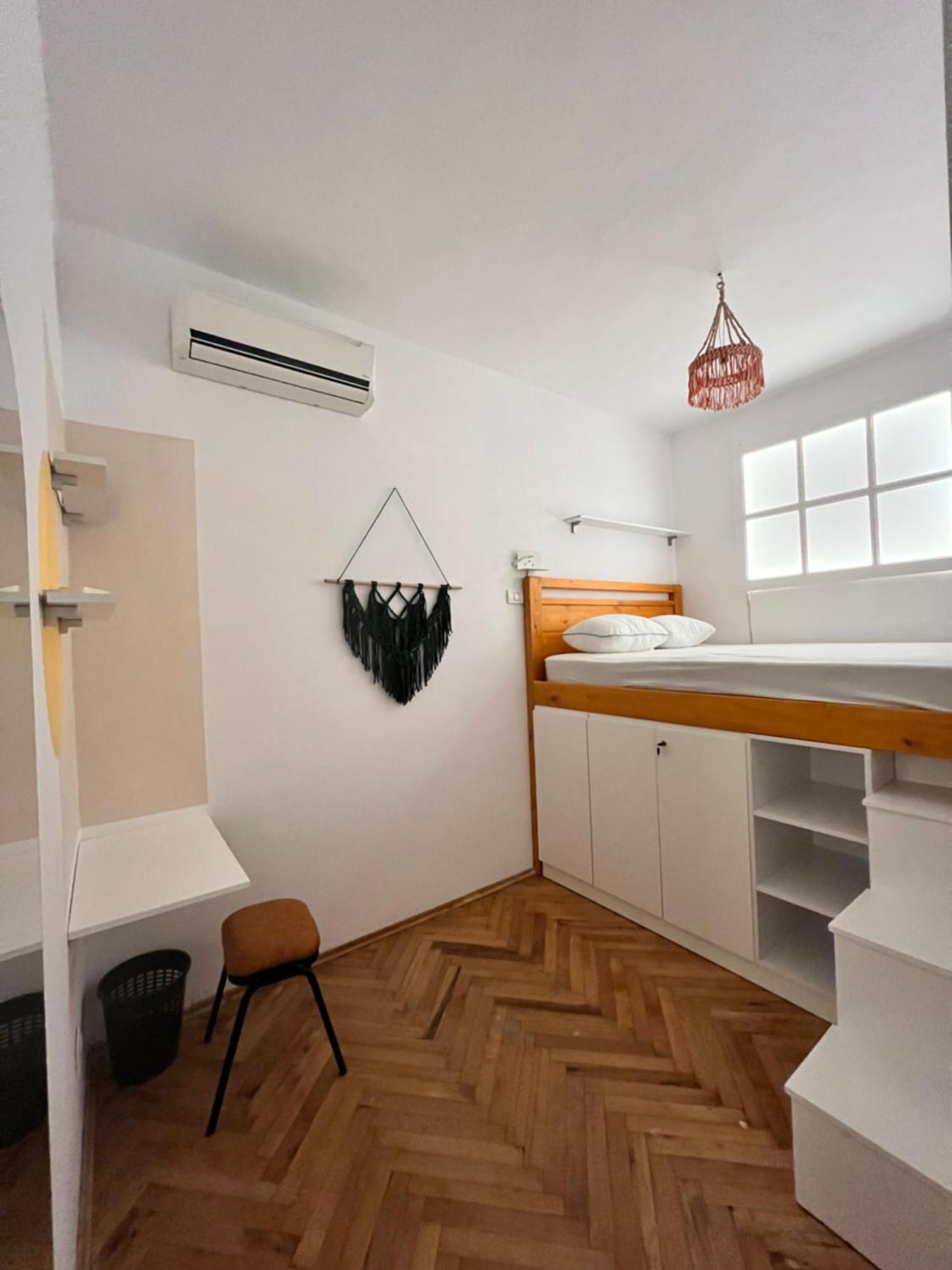 Trip'N'Hostel Chill Zone Tiranë Ngoại thất bức ảnh