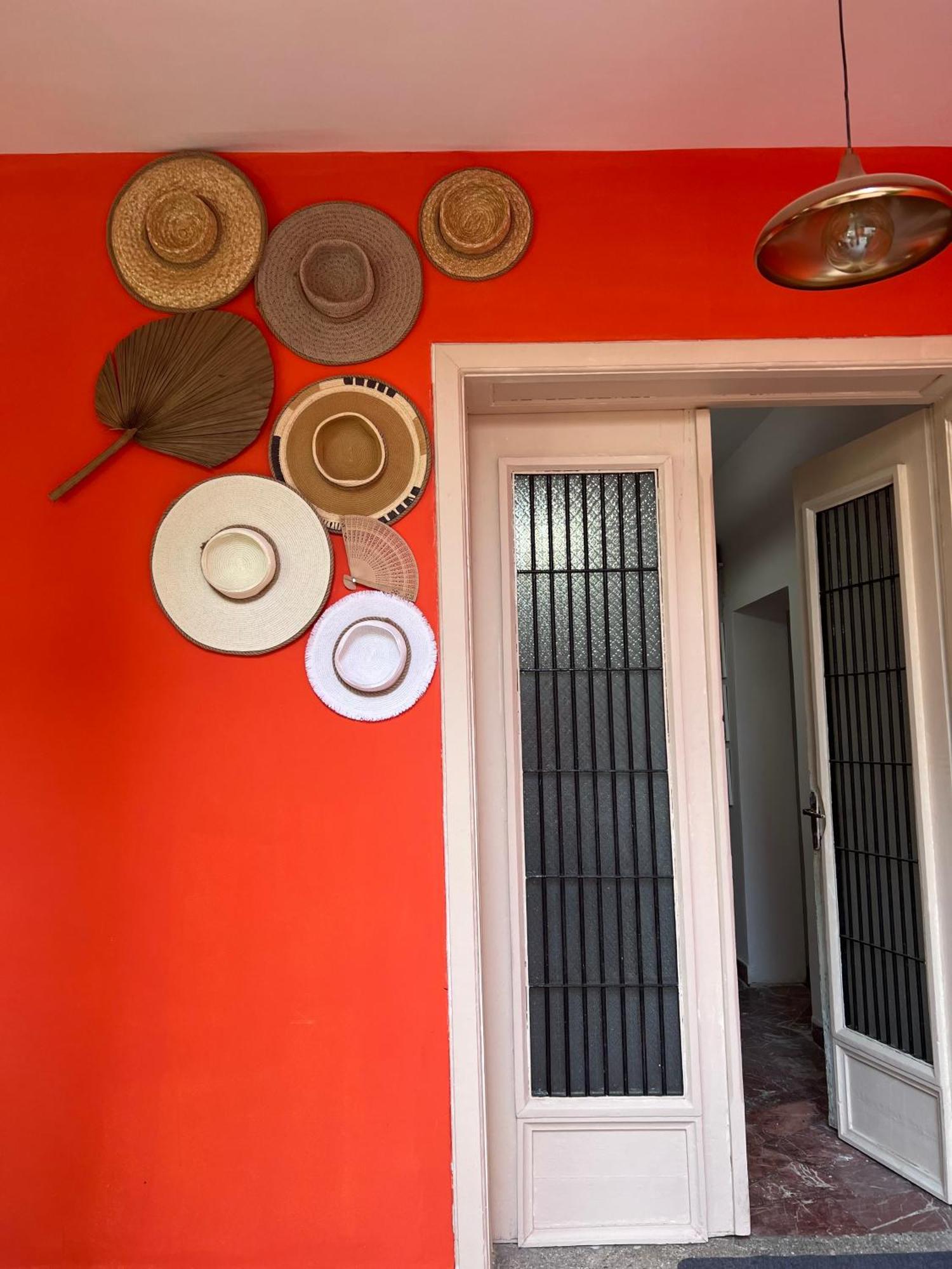 Trip'N'Hostel Chill Zone Tiranë Ngoại thất bức ảnh