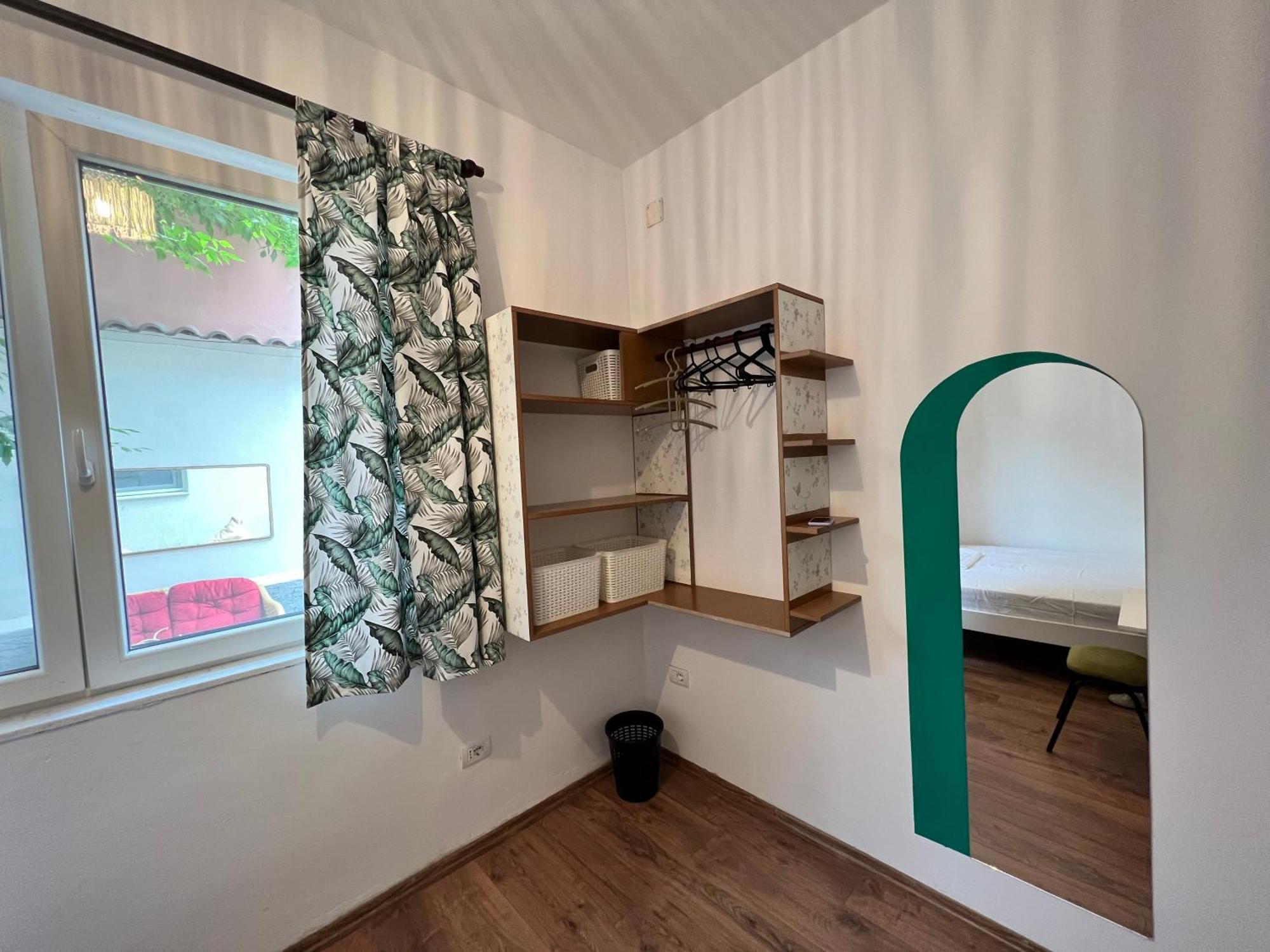 Trip'N'Hostel Chill Zone Tiranë Ngoại thất bức ảnh