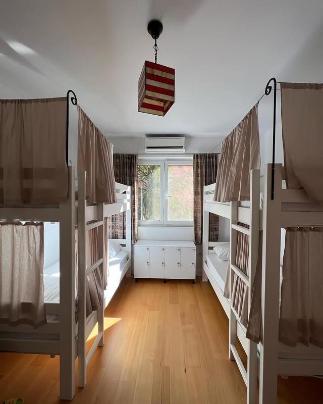 Trip'N'Hostel Chill Zone Tiranë Ngoại thất bức ảnh