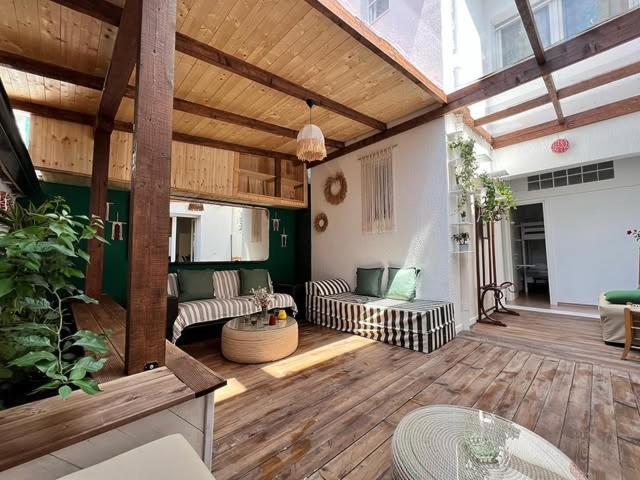 Trip'N'Hostel Chill Zone Tiranë Ngoại thất bức ảnh