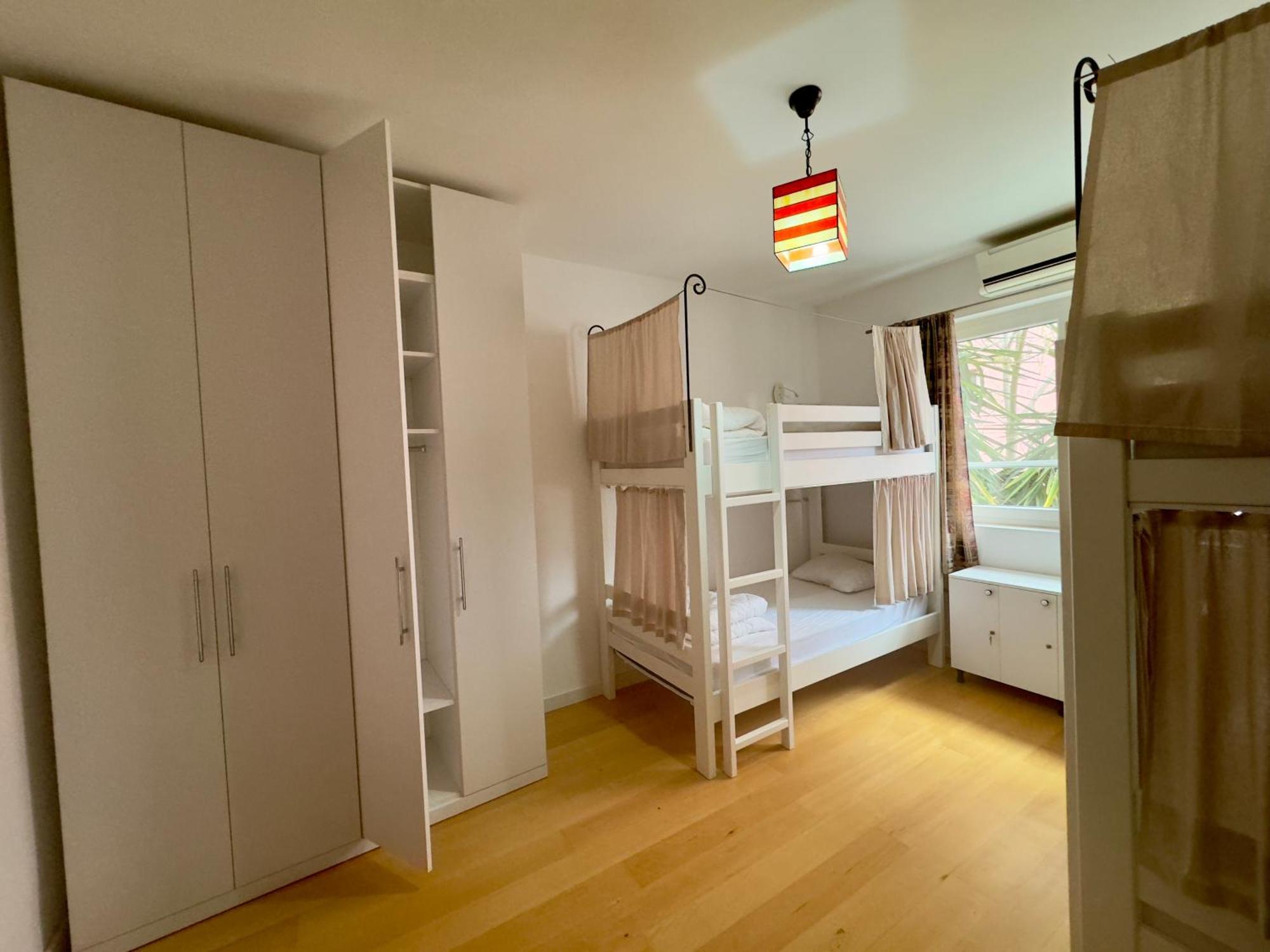 Trip'N'Hostel Chill Zone Tiranë Ngoại thất bức ảnh