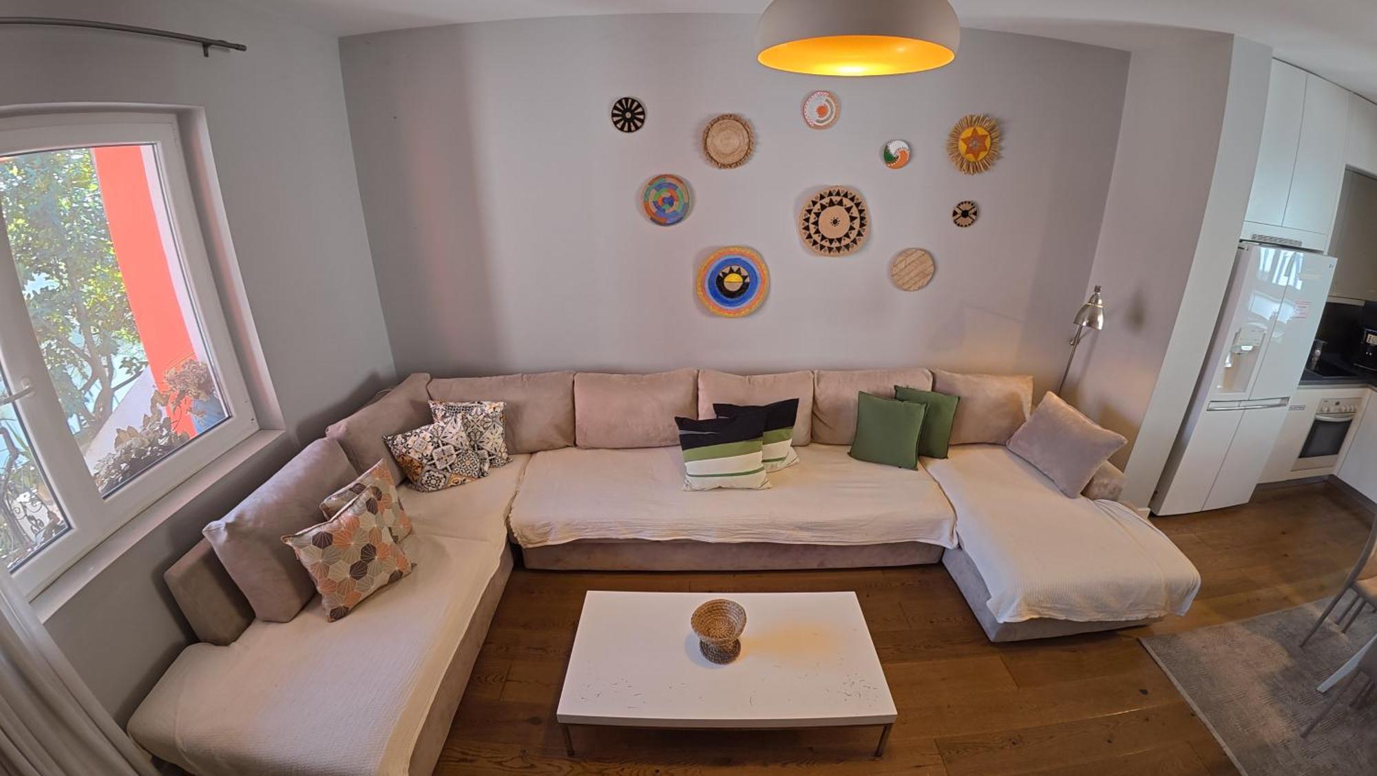Trip'N'Hostel Chill Zone Tiranë Ngoại thất bức ảnh