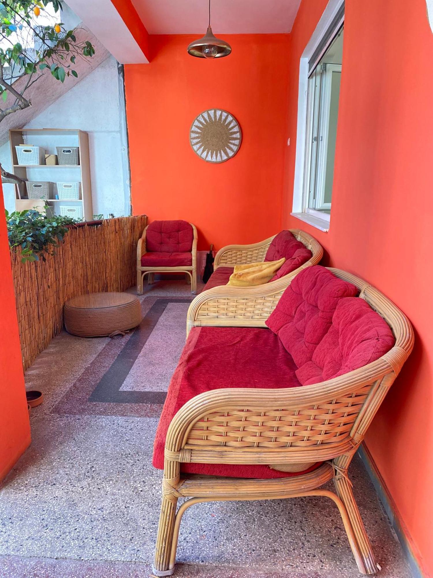 Trip'N'Hostel Chill Zone Tiranë Ngoại thất bức ảnh
