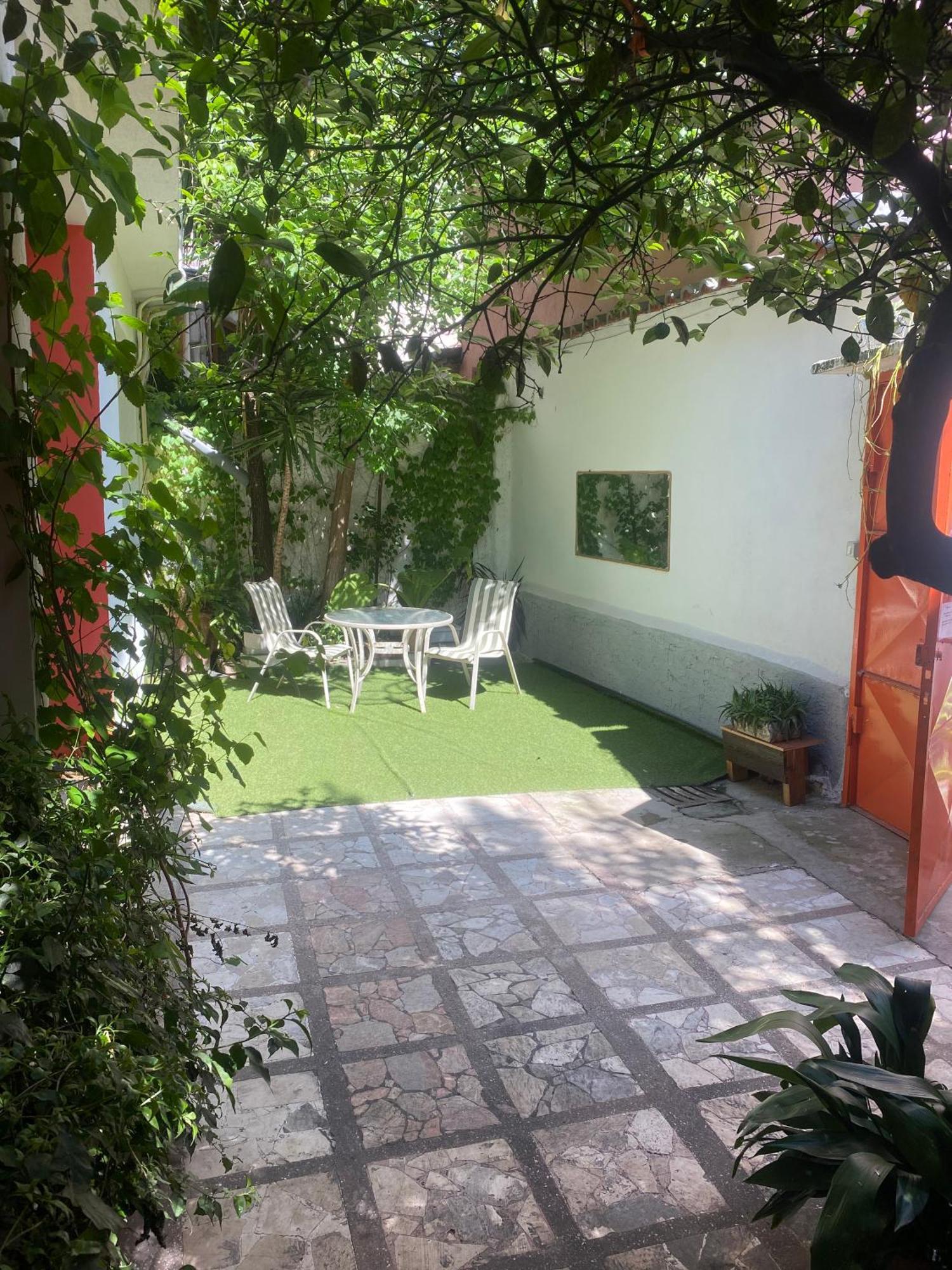 Trip'N'Hostel Chill Zone Tiranë Ngoại thất bức ảnh