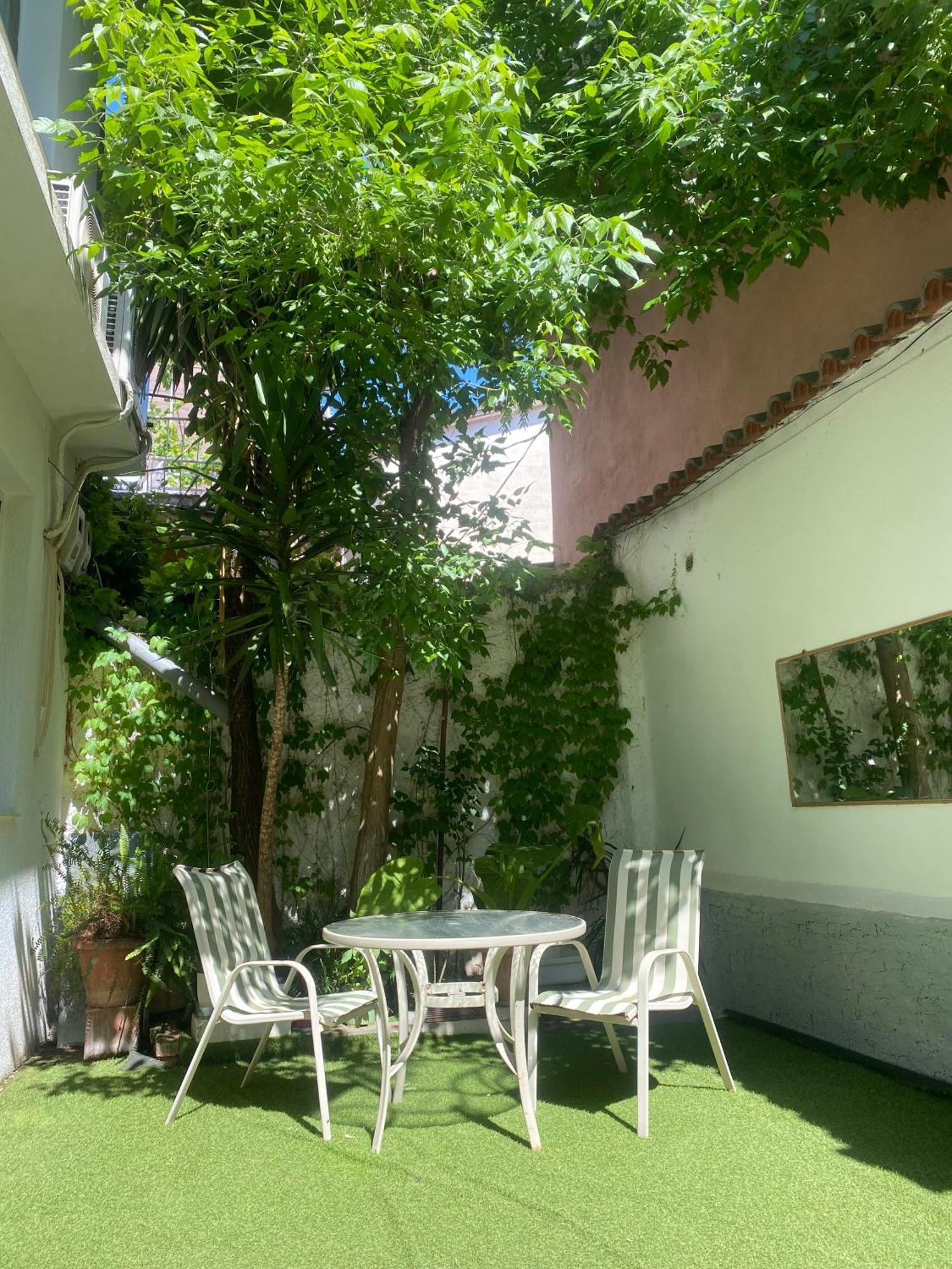 Trip'N'Hostel Chill Zone Tiranë Ngoại thất bức ảnh